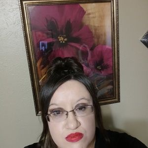 Meet your Posher, Yolanda